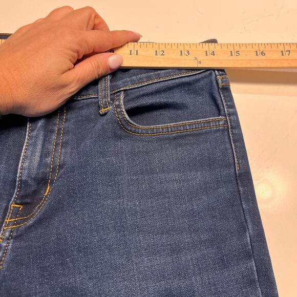 L’Agence Brigitte Mid Rise Skinny Jeans in Bay Size 28 - Picture 8 of 10